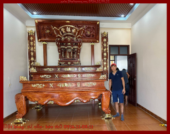 Bàn thờ ba bậc cấp gỗ gõ đỏ nguyên khối